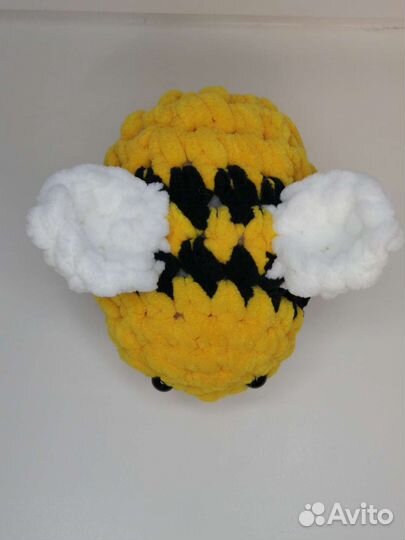 Пчёлка вязаная крючком