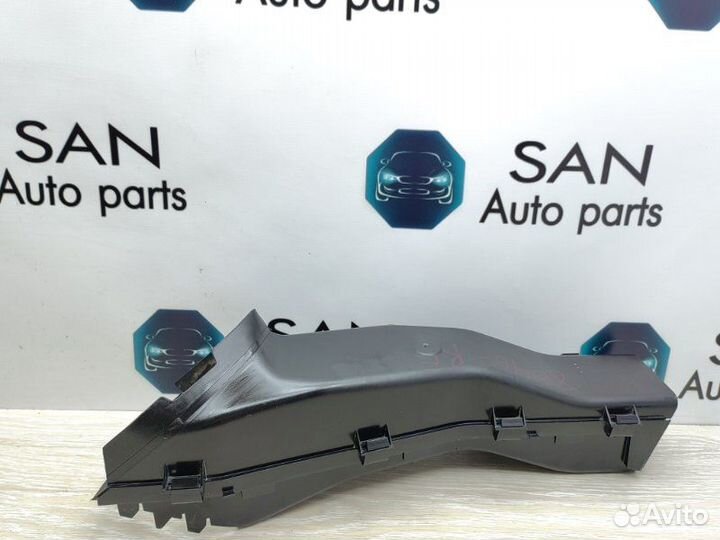 Воздуховод охлаждения тормозов передний правый Bmw