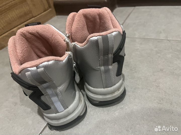 Ботинки для девочки