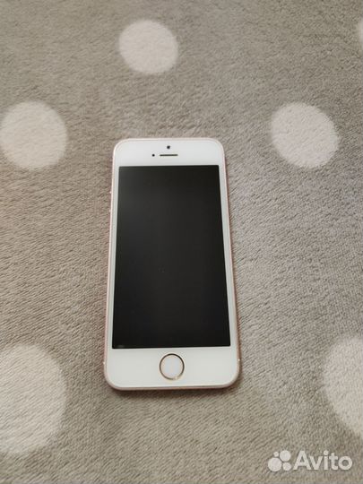 iPhone SE, 32 ГБ