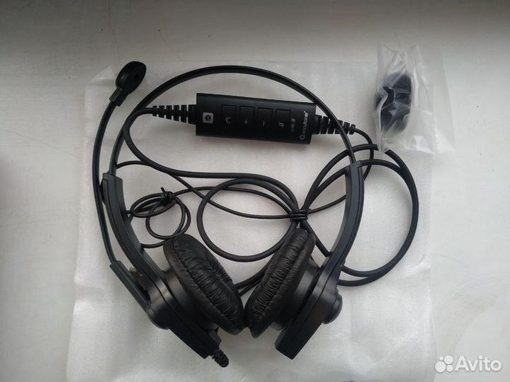 Гарнитура Accutone UB610 USB