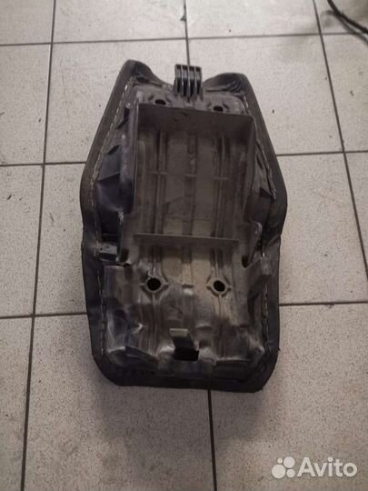 Сиденье Kawasaki ZZR 400 1