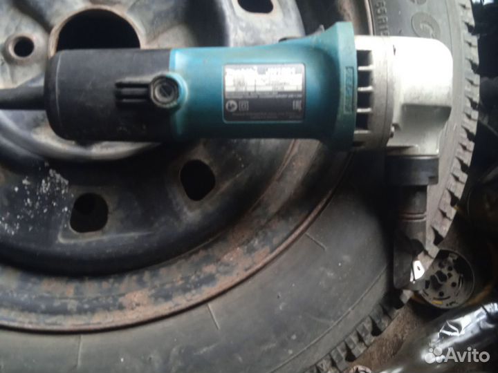 Продам элетроножницы состояние отличное