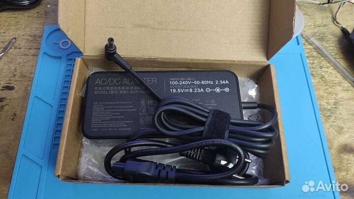 Зарядное устройство для ноутбука. Блок питания