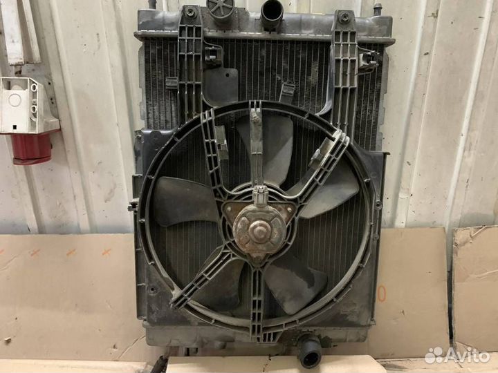 Радиатор двс nissan cube AZ10