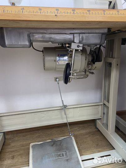 Промышленная швейная машинка