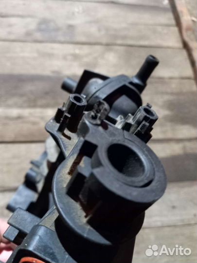 Впускной коллектор 2.0 tsi