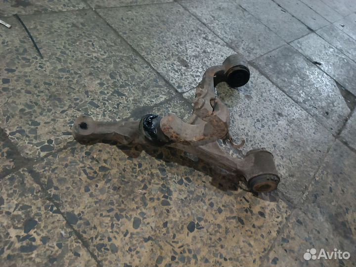 Рычаг нижний левый Mercedes W220 полный привод