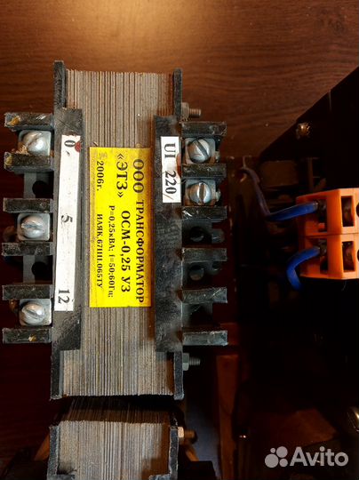 Трансформатор понижающий 220/12