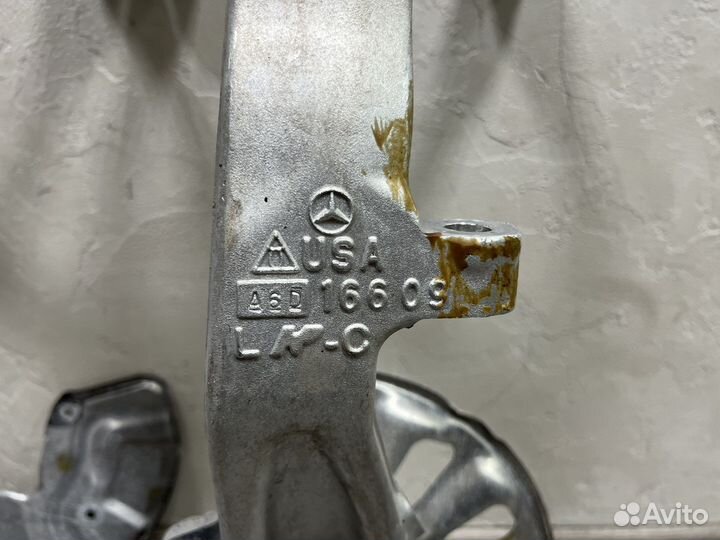 Поворотный кулак передний Mercedes W166 X166 C292