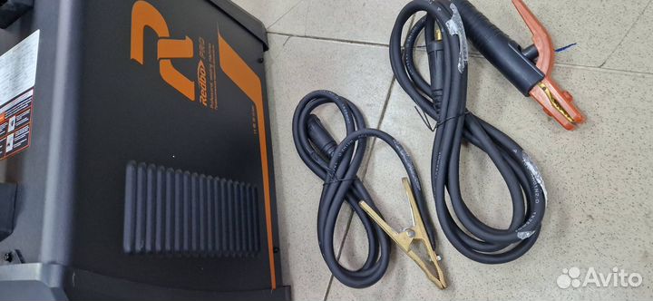 Продам Инвертор сварочный redbo PRO ARC 250S Новый