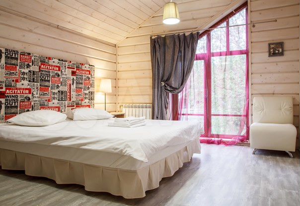 Коттедж 200 м² на участке 100 сот.