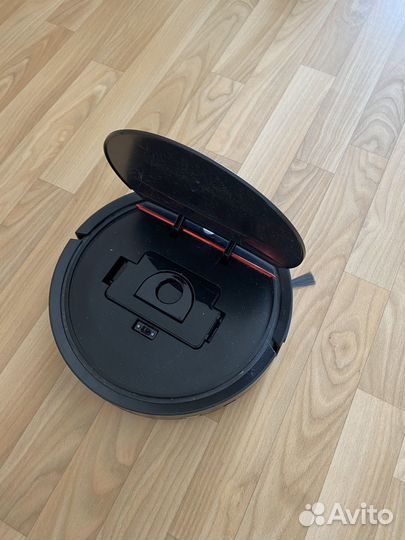 Робот пылесос redmond