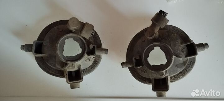 Фара противотуманная Mazda Demio Мазда демио dy3w