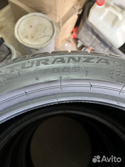 Bridgestone Turanza T005 255/40 R20