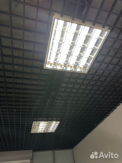 Светильник потолочный с лампами