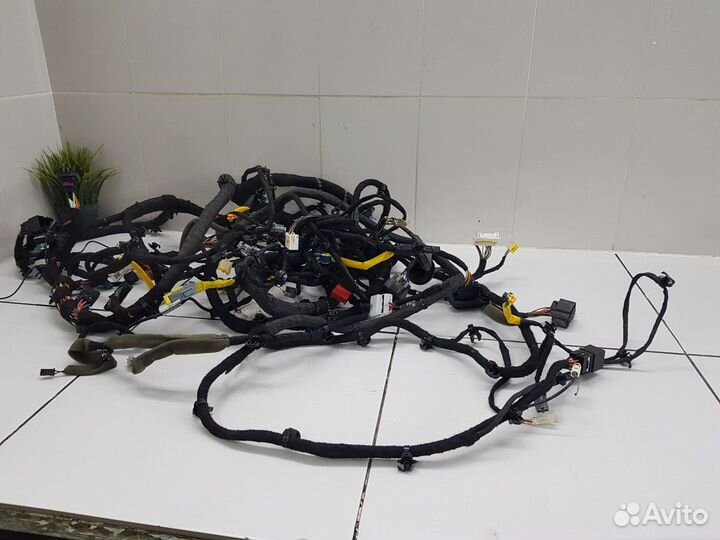 Электропроводка салонная (Geely Coolray)