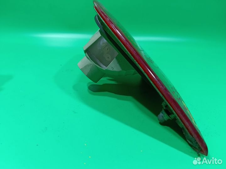 Фонарь внутренний левый для Mitsubishi Carisma