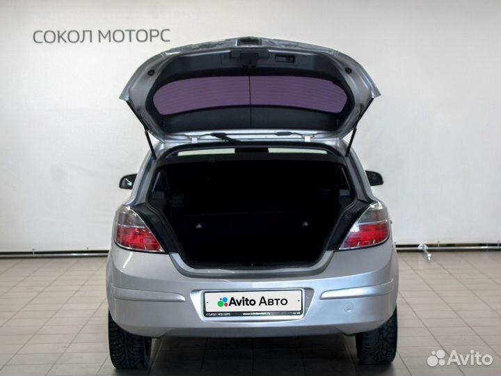 Opel Astra 1.6 МТ, 2011, 267 000 км