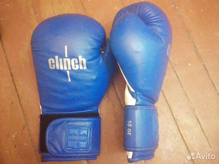 Боксерские перчатки 10 oz