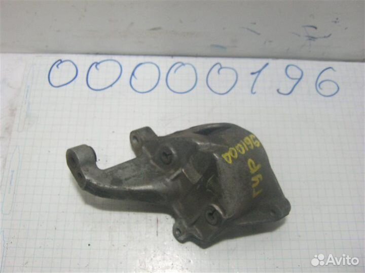 Кронштейн гидроусилителя Volkswagen Passat B4