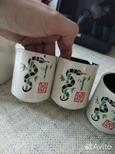 Заварочный чайник с кружками