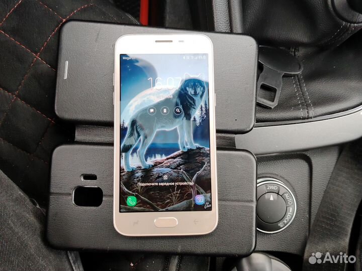 Samsung Galaxy J2 (2016), 8 ГБ