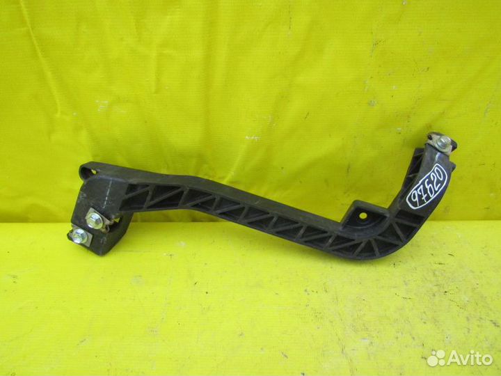 Кронштейн бампера Mercedes ML-166 12-15 г 97620