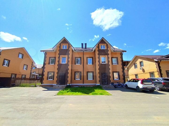 Дом 196 м² на участке 2,9 сот.