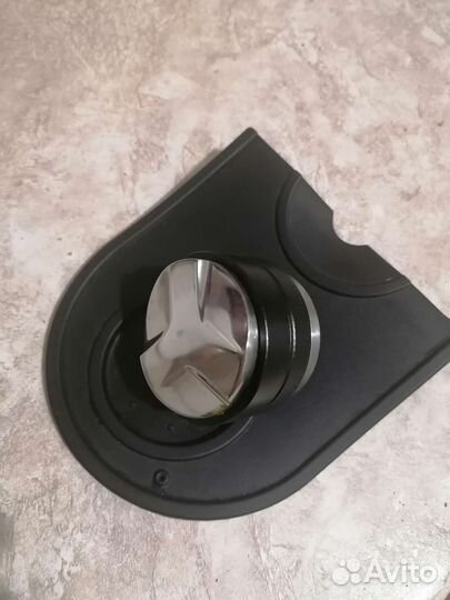 Кофеварка Delonghi EC685 +кофемолка Kitfort kt-744