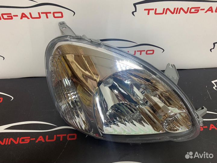 Фары RH+LH Toyota Vitz (XP10/13/15) 2002-2005 год. Комплект новые