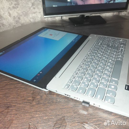 Lenovo ideapad 3 15ada05