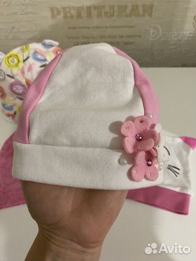 Панамка и шапочки для малышей