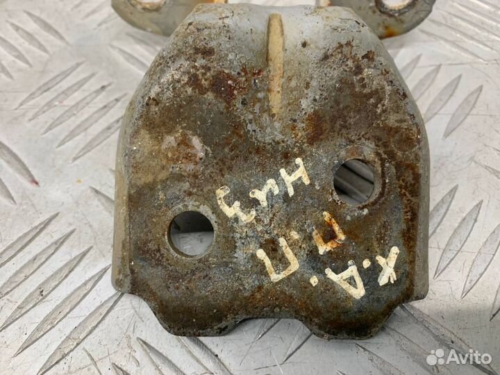 Б/У петля двери передний правый Hyundai Accent LC