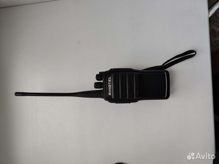 Рация Comrade R4