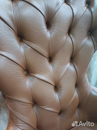 Офисное кресло руководителя