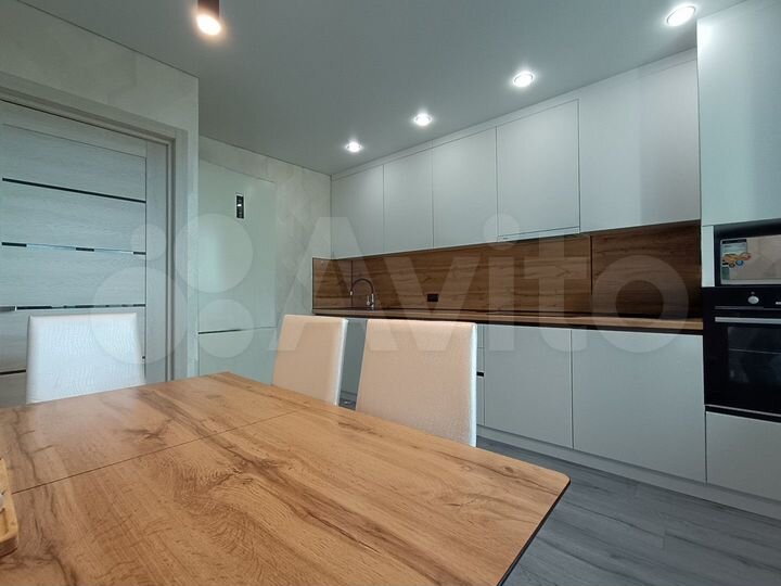 3-к. квартира, 81,3 м², 23/25 эт.