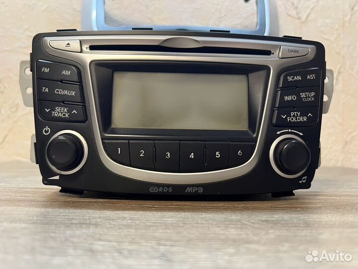 Штатная магнитола Solaris 1 дорест 2014г