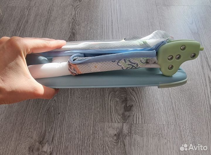 Горка для купания новорожденного. Подставка