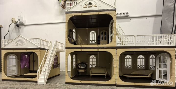 Кукольный домик с мебелью