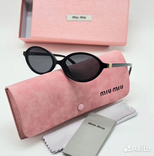 Солнцезащитные очки miu miu