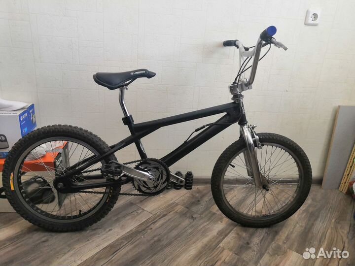 Bmx atom 20