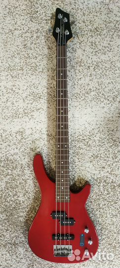 Бас-гитара Maxtone Traditional Series