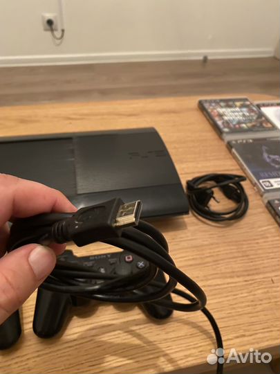 Sony playstation 3(2 джойстика+4 игры+провод hdmi)