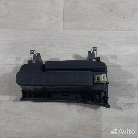 Бардачок Chevrolet Aveo T300 2012