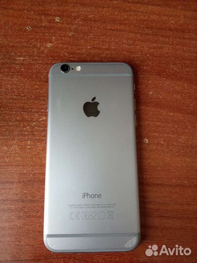 Телефон iPhone 6