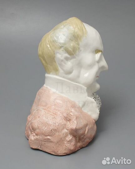 Бюст В. И. Качалова, Кукрыниксы, фаянс Киров