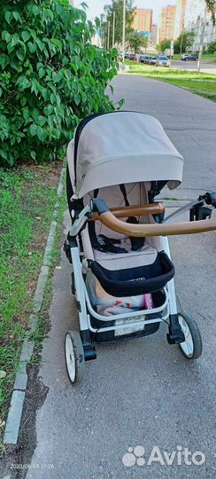Прогулочная коляска