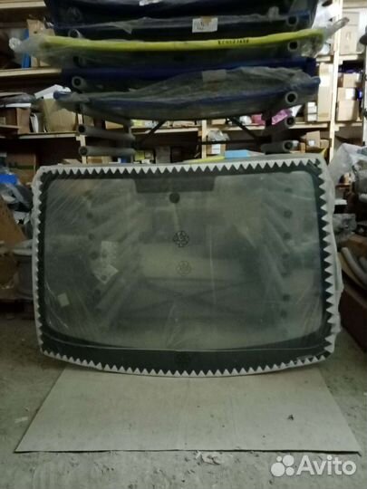 Стекло лобовое Citroen Berlingo, Peugeot Partner