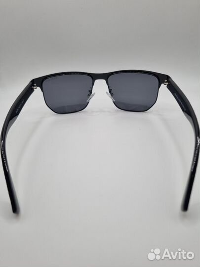 Солнцезащитные очки Prada